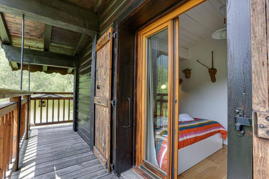 Chalet L'Ilet Ensoleille /Sunny Island Chalet Chamonix Bagian luar foto
