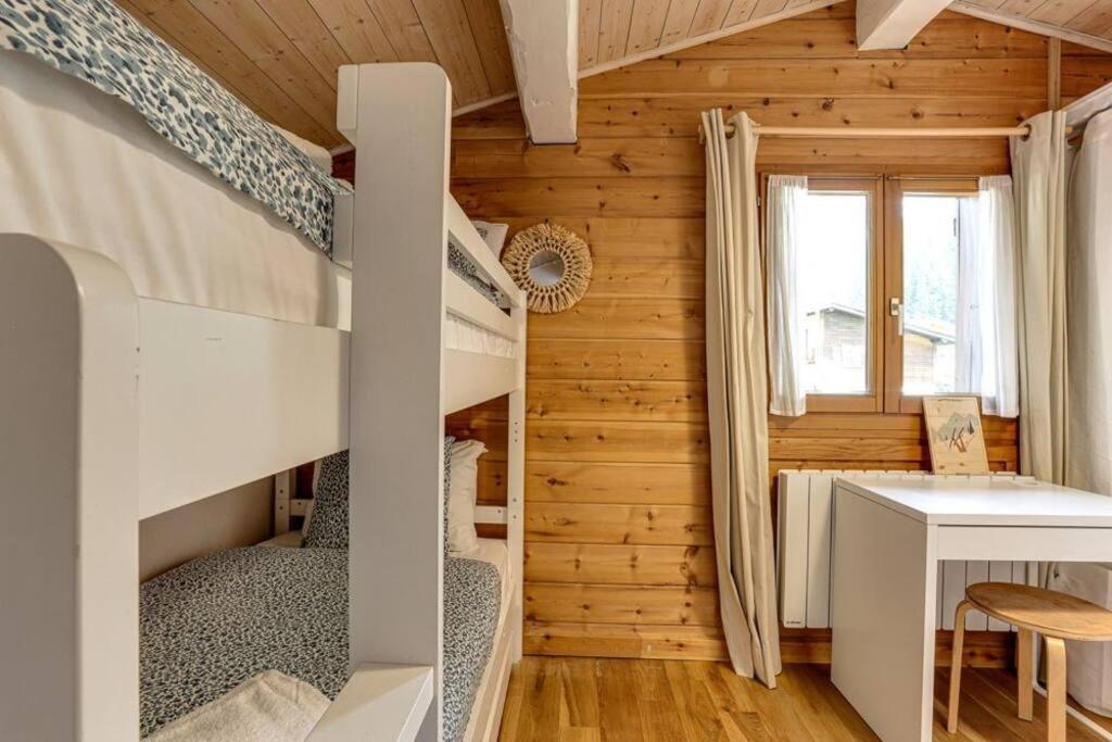 Chalet L'Ilet Ensoleille /Sunny Island Chalet Chamonix Bagian luar foto